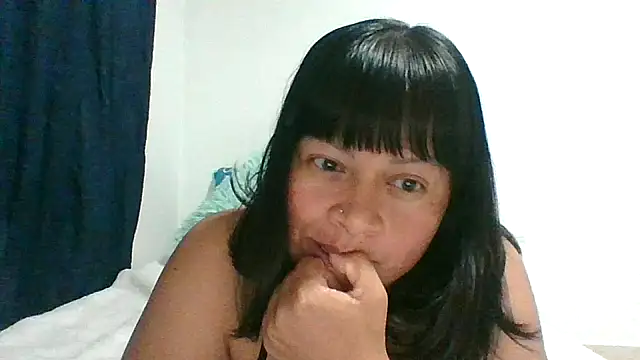 adri89-g online show from 01/09/26, 03:20