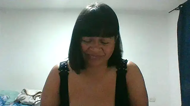 adri89-g online show from 02/24/26, 09:40