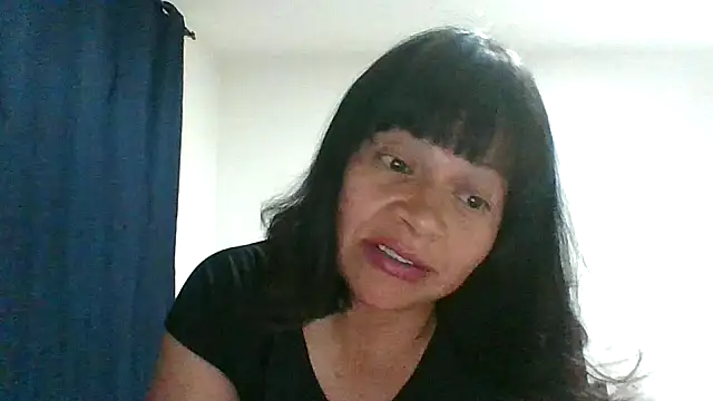 adri89-g online show from 04/27/26, 01:25