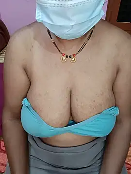 Snapshot of KannadaTamilTeluguBeauty chatting on 07/01/26, 07:57 KannadaTamilTeluguBeauty online show from 07/01/26, 07:57