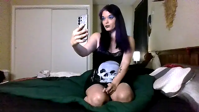 Snapshot of powhatanqueen chatting on 10/08/25, 05:10 powhatanqueen online show from 10/08/25, 05:10