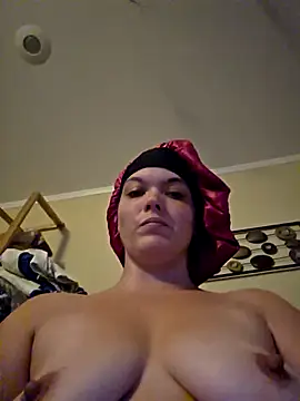 Snapshot of powhatanqueen chatting on 10/12/25, 10:09 powhatanqueen online show from 10/12/25, 10:09