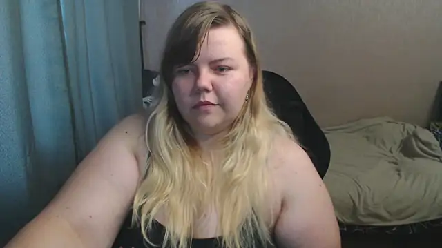 Snapshot of AsmiTKeyn chatting on 10/09/25, 03:15 AsmiTKeyn online show from 10/09/25, 03:15