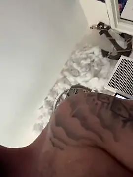 Snapshot of skip69xxx chatting on 11/11/25, 07:08 skip69xxx online show from 11/11/25, 07:08