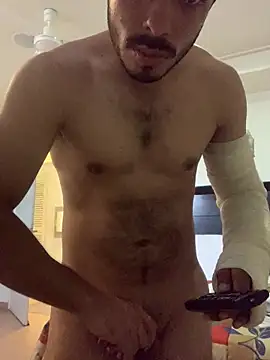 Snapshot of Antoniocogelon chatting on 10/08/25, 06:49 Antoniocogelon online show from 10/08/25, 06:49