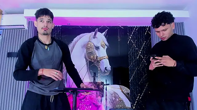 Snapshot of Iam_Steven chatting on 12/05/25, 11:52 Iam Steven online show from 12/05/25, 11:52