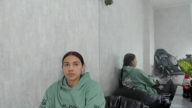 Snapshot of Almaazz chatting on 09/24/25, 08:12 Almaazz online show from 09/24/25, 08:12