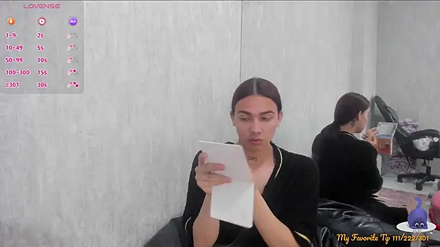 Snapshot of Almaazz chatting on 11/14/25, 07:23 Almaazz online show from 11/14/25, 07:23