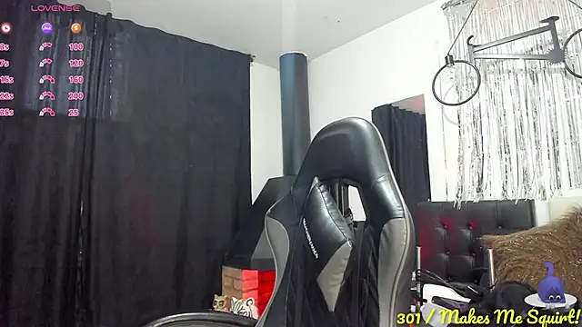 Snapshot of Almaazz chatting on 11/25/25, 07:47 Almaazz online show from 11/25/25, 07:47