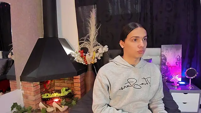 Snapshot of Almaazz chatting on 05/21/26, 05:09 Almaazz online show from 05/21/26, 05:09