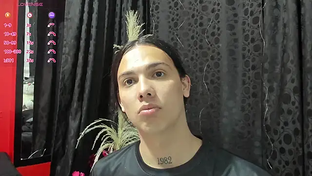 Snapshot of Almaazz chatting on 05/26/26, 07:32 Almaazz online show from 05/26/26, 07:32