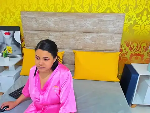 Snapshot of ElianaCollins chatting on 12/02/25, 03:01 ElianaCollins online show from 12/02/25, 03:01