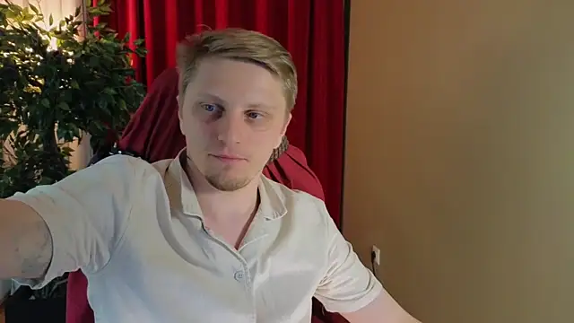 Snapshot of Vincent_Hardman chatting on 11/13/25, 08:19 Vincent Hardman online show from 11/13/25, 08:19