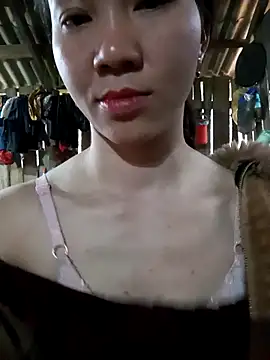 bonnie-00 online show from 12/03/25, 12:07