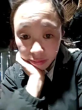 Snapshot of lyuyenkk chatting on 10/07/25, 06:43 lyuyenkk online show from 10/07/25, 06:43