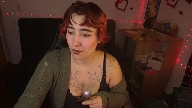 Miacatsito3 online show from 05/07/26, 11:43