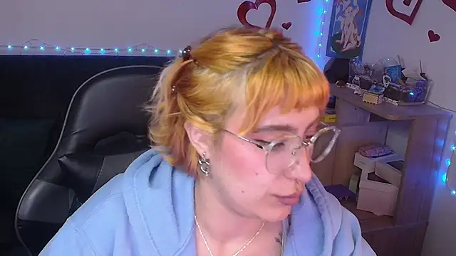Miacatsito3 online show from 06/16/26, 06:16