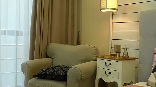 Snapshot of MyaMuse chatting on 11/11/25, 08:25 MyaMuse online show from 11/11/25, 08:25