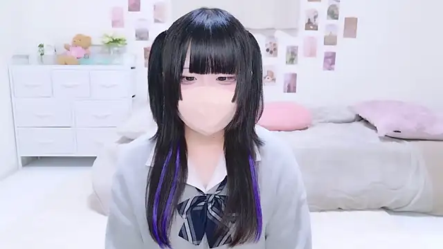 Nano chan  online show from 10/17/25, 10:29