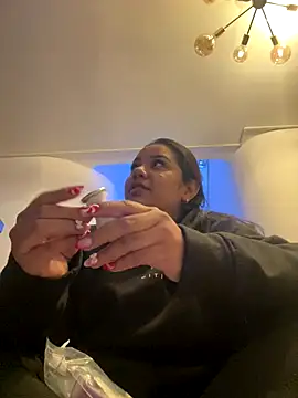 Snapshot of SienaWild chatting on 11/22/25, 03:05 SienaWild online show from 11/22/25, 03:05