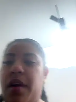 Snapshot of SienaWild chatting on 12/14/25, 03:01 SienaWild online show from 12/14/25, 03:01