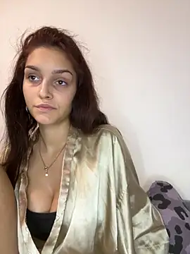 Snapshot of EllaBlowy chatting on 10/09/25, 08:34 EllaBlowy online show from 10/09/25, 08:34