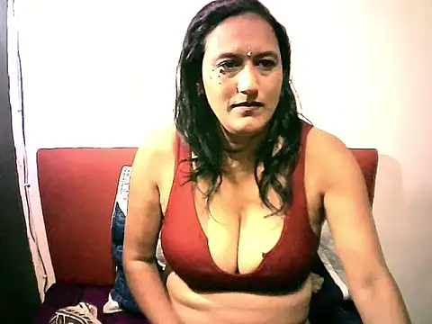 Snapshot of Indiansexyboobs18 chatting on 11/30/25, 01:37 Indiansexyboobs18 online show from 11/30/25, 01:37