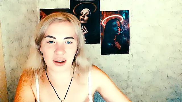 EmmaCat  online show from 11/10/25, 06:18