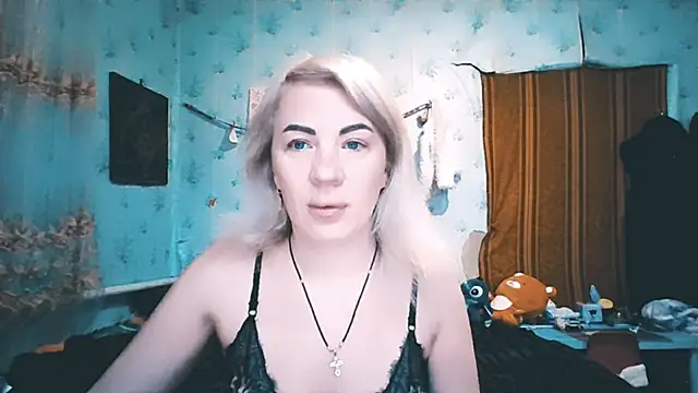 EmmaCat  online show from 11/15/25, 05:49