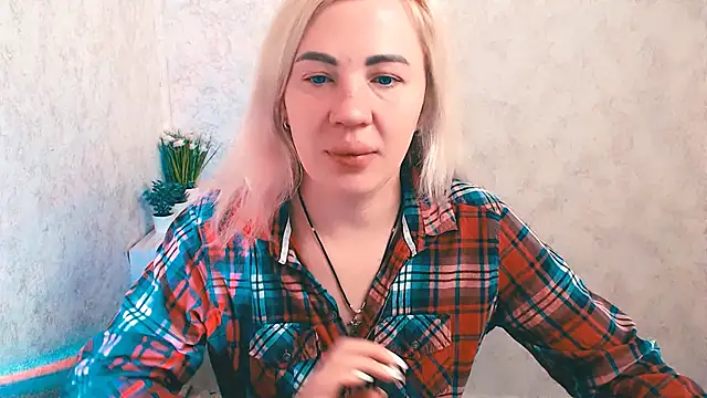 EmmaCat  online show from 01/10/26, 05:31