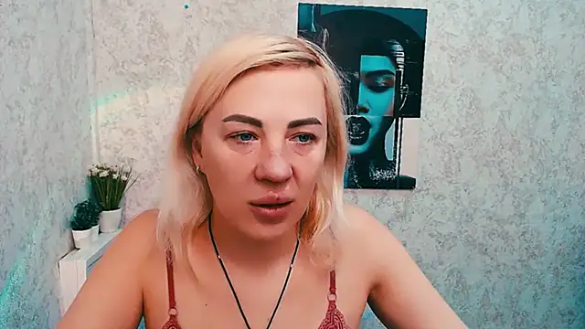 EmmaCat  online show from 02/21/26, 06:14