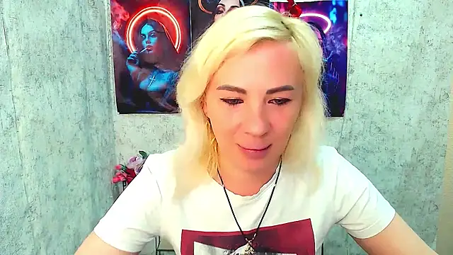 EmmaCat  online show from 03/24/26, 05:23