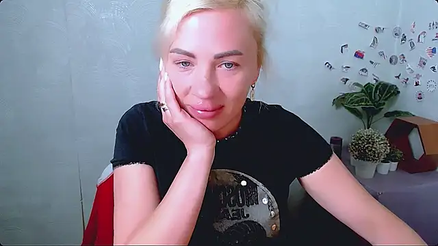 EmmaCat  online show from 05/28/26, 06:10