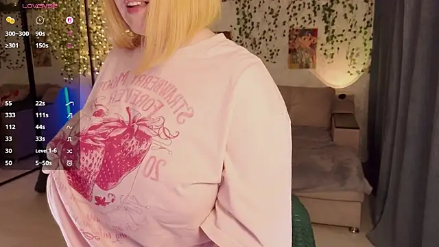 Snapshot of Aki_nohana chatting on 10/08/25, 05:21 Aki nohana online show from 10/08/25, 05:21