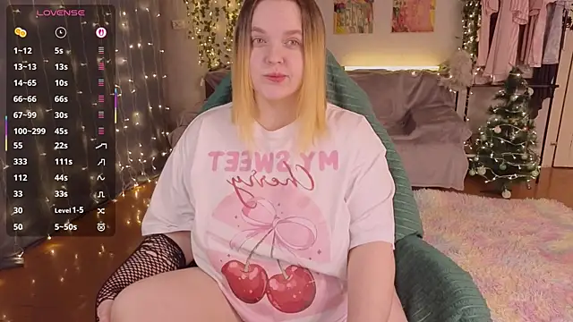 Snapshot of Aki_nohana chatting on 12/18/25, 06:25 Aki nohana online show from 12/18/25, 06:25