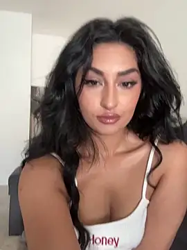 Mia spicyy online show from 06/18/26, 08:36
