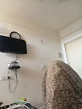 Snapshot of meenahotdarling chatting on 09/23/25, 02:47 meenahotdarling online show from 09/23/25, 02:47