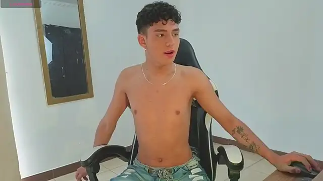 Snapshot of Dalton_Mills chatting on 10/01/25, 06:25 Dalton Mills online show from 10/01/25, 06:25