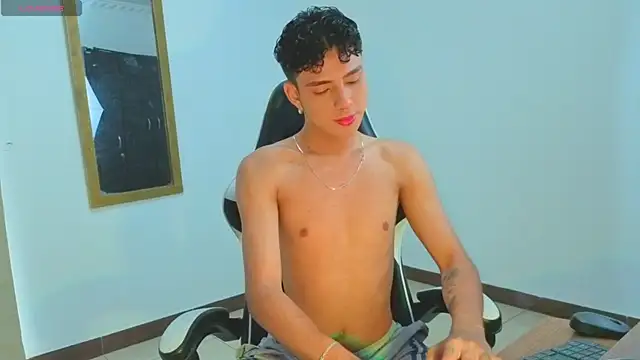 Snapshot of Dalton_Mills chatting on 10/03/25, 12:02 Dalton Mills online show from 10/03/25, 12:02