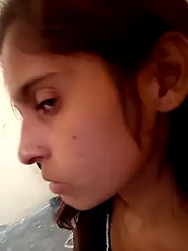 Snapshot of Saloni-Gupta chatting on 10/20/25, 07:31 Saloni-Gupta online show from 10/20/25, 07:31