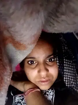 Snapshot of Saloni-Gupta chatting on 01/10/26, 01:18 Saloni-Gupta online show from 01/10/26, 01:18