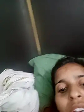 Snapshot of Saloni-Gupta chatting on 03/23/26, 08:46 Saloni-Gupta online show from 03/23/26, 08:46