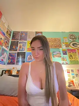 Snapshot of kaybabyx4 chatting on 09/16/25, 04:41 kaybabyx4 online show from 09/16/25, 04:41