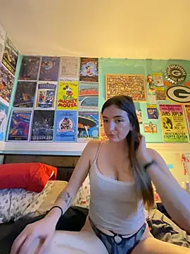 Snapshot of kaybabyx4 chatting on 04/11/26, 12:15 kaybabyx4 online show from 04/11/26, 12:15