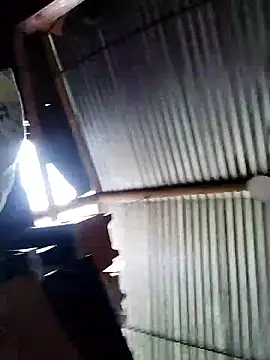 LaraCaliente online show from 11/23/25, 09:14