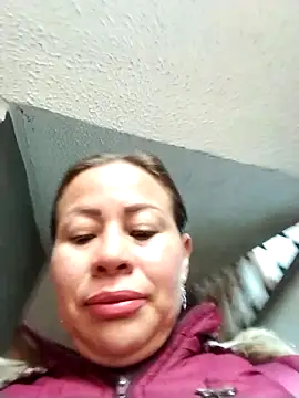 LaraCaliente online show from 02/24/26, 12:14