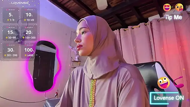 ShanaJamil online show from 09/18/25, 12:07