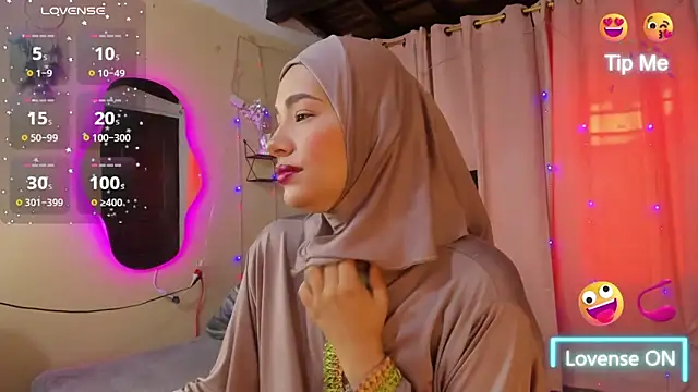 ShanaJamil online show from 09/25/25, 12:09