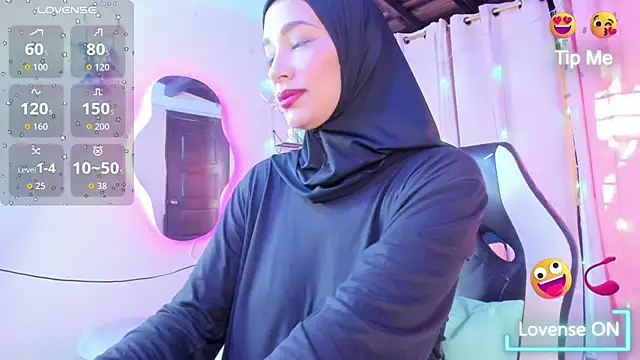 ShanaJamil online show from 10/02/25, 12:12