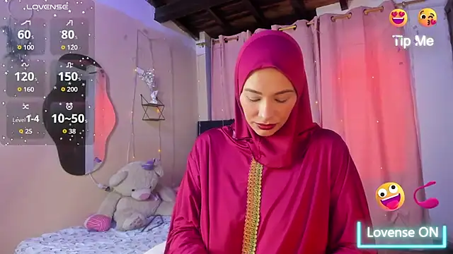 ShanaJamil online show from 11/08/25, 12:05